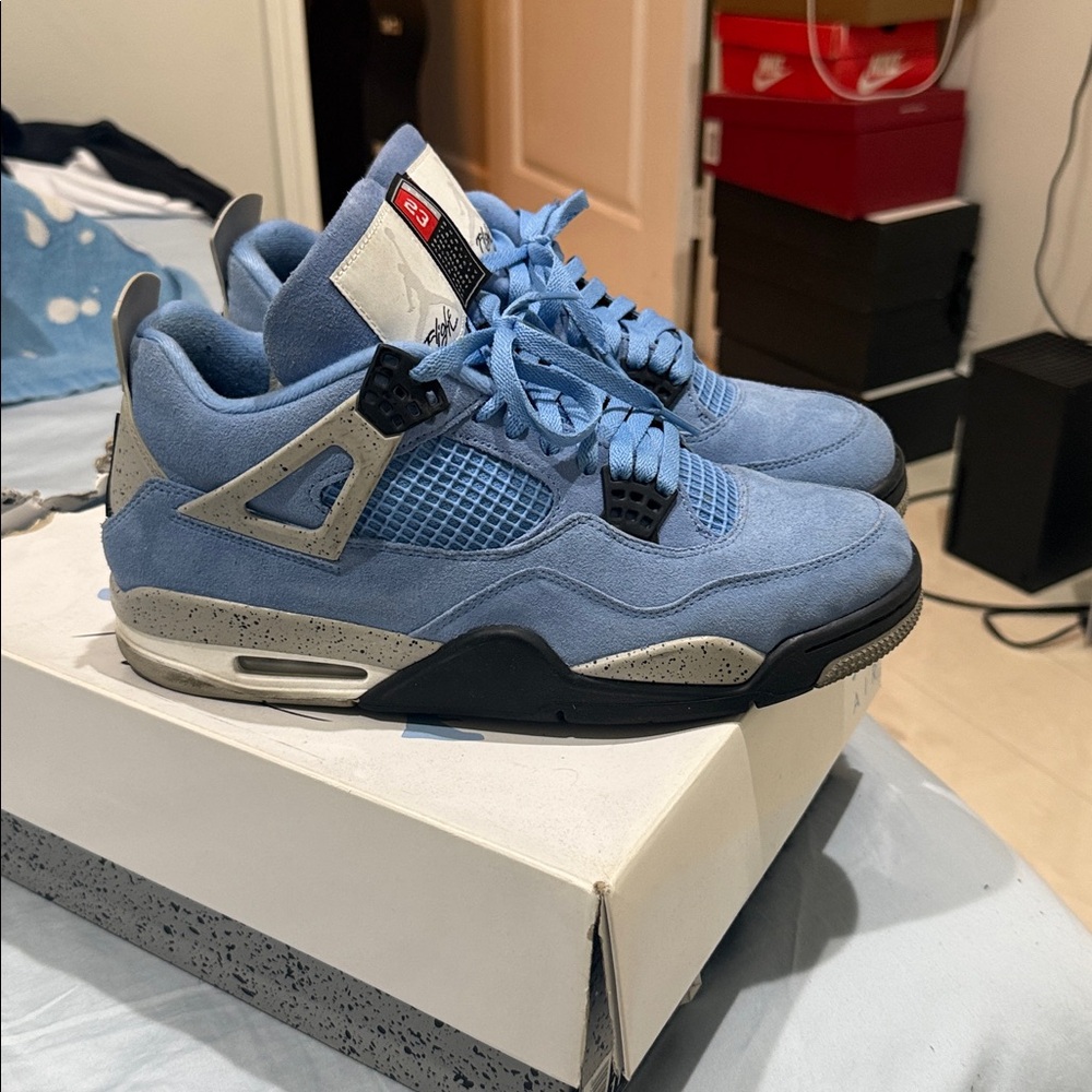 Jordan University Blue Retro 4